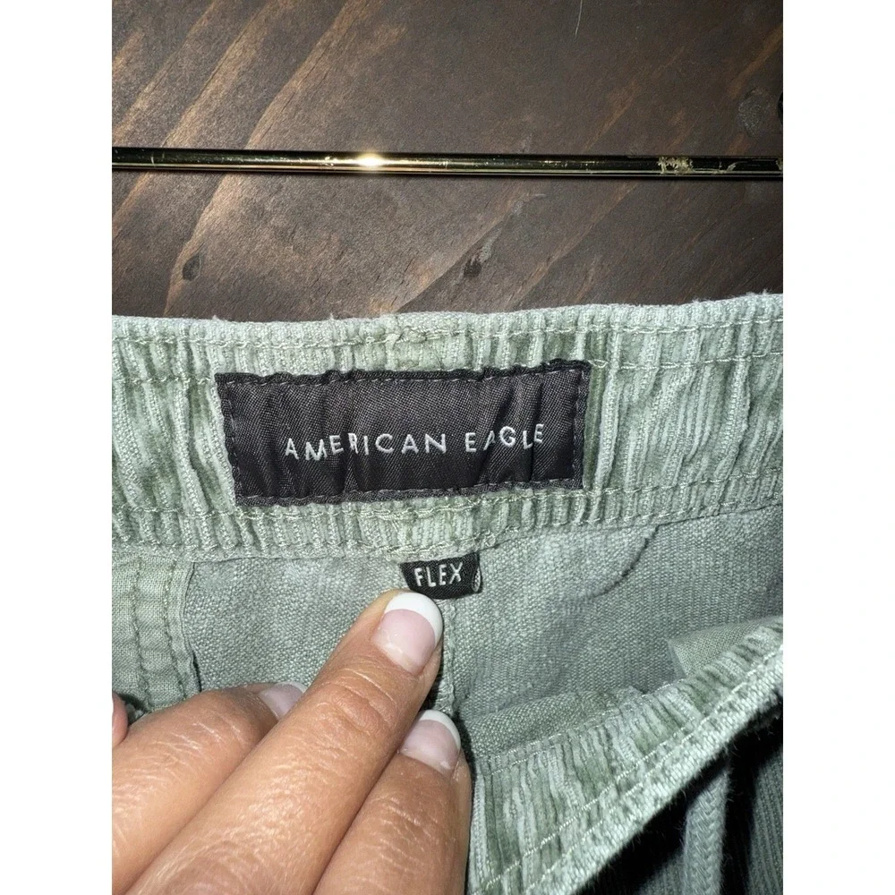 American Eagle Men's Small 6
